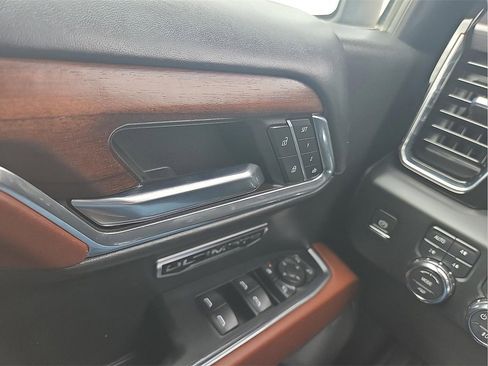 Used 2023 GMC Sierra 1500 Denali Ultimate image 16