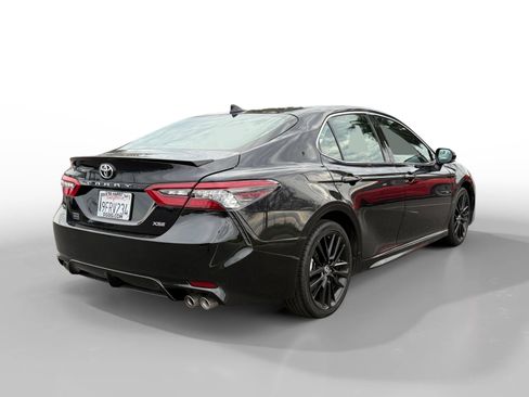 Used 2023 Toyota Camry XSE image 5