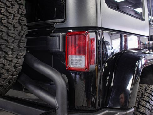 Used 2013 Jeep Wrangler Unlimited Sahara w/ Dual Top Group image 13