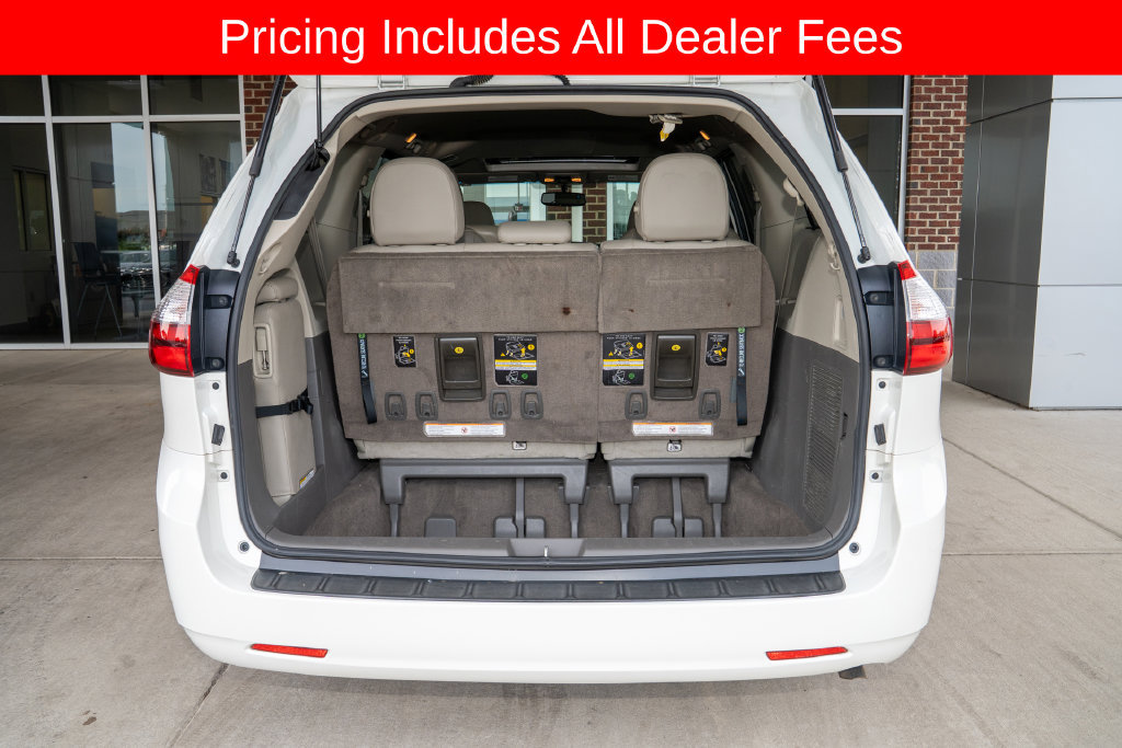 Used 2017 Toyota Sienna XLE FWD image 5