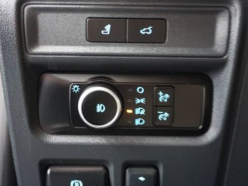 Used 2024 Ford Expedition Limited AWD/4WD image 9