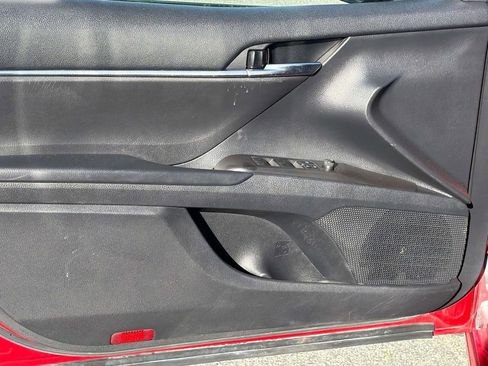Used 2022 Toyota Camry SE image 23