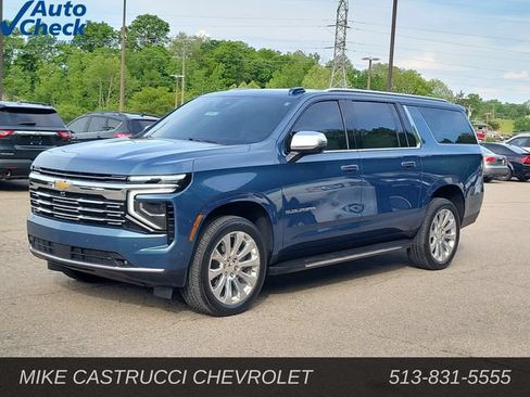Used 2025 Chevrolet Suburban Premier AWD/4WD image 1