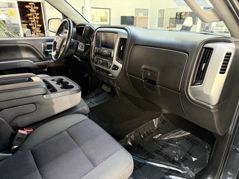 Used 2018 GMC Sierra 1500 SLE w/ SLE Value Package AWD/4WD image 18