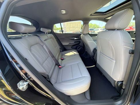 New 2026 Buick Envista Avenir image 11