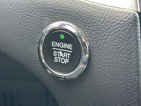 Used 2022 Ford Edge Titanium image 26