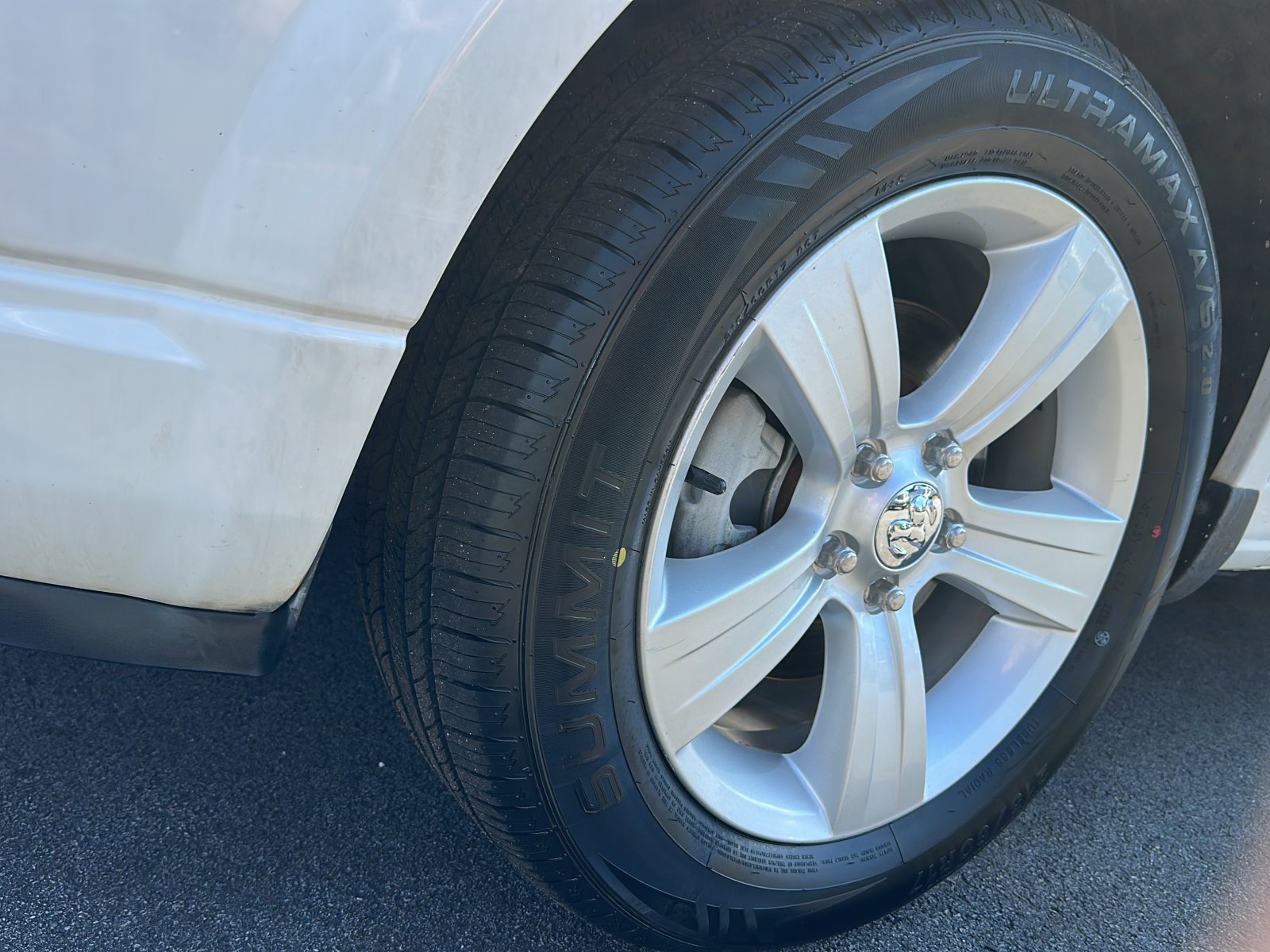 Used 2011 Dodge Caliber Uptown w/ Driver Convenience Group FWD image 10