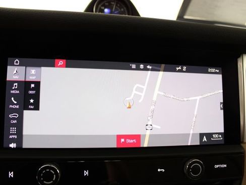 Certified 2024 Porsche Macan AWD/4WD image 17