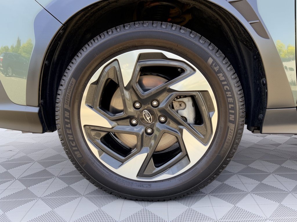 Used 2024 Subaru Crosstrek 2.5i Limited w/ Crosstrek Mirror Package AWD/4WD image 13