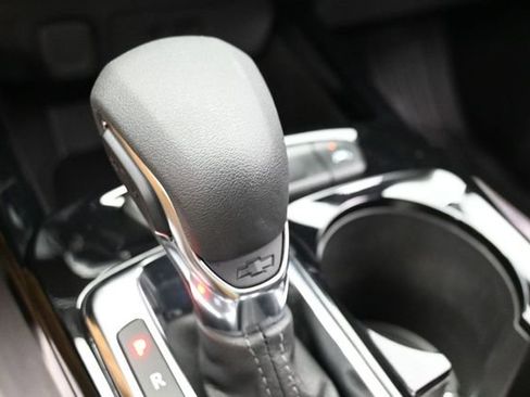 Used 2025 Chevrolet Trax LT w/ Driver Confidence Package FWD image 22