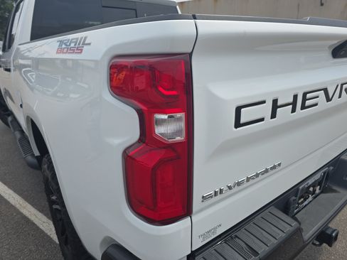 Used 2019 Chevrolet Silverado 1500 LT Trail Boss AWD/4WD image 34