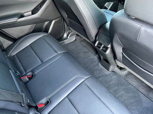 Used 2025 Chevrolet Equinox LT w/ Convenience Package II image 17