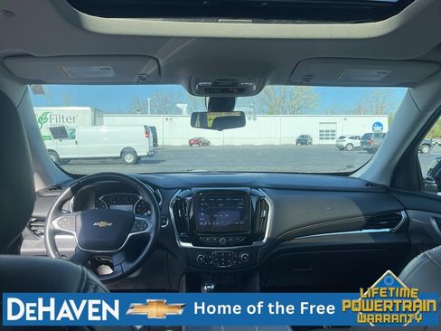 Used 2020 Chevrolet Traverse LT w/ LT Premium Package FWD image 22