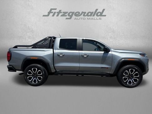 Certified 2025 GMC Canyon AT4 w/ Nightfall Edition AWD/4WD image 4