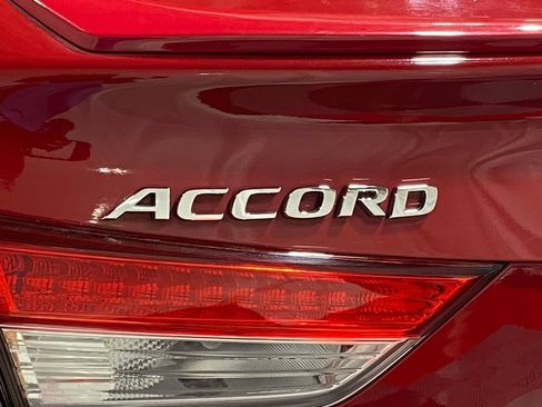 Used 2019 Honda Accord Sport image 9