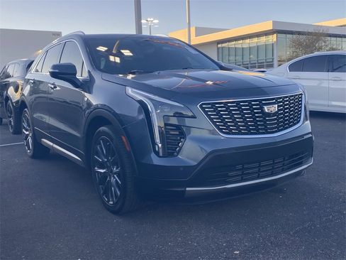 Used 2019 Cadillac XT4 Premium Luxury w/ Technology Package image 4