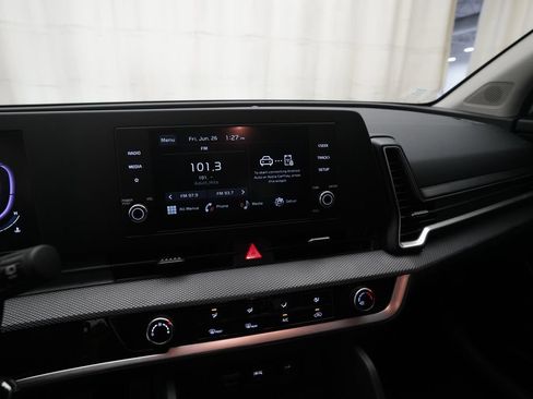Used 2023 Kia Sportage LX AWD/4WD image 6