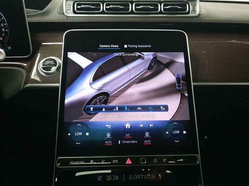 Used 2024 Mercedes-Benz S 63 AMG S w/ Carbon Fiber Exterior Package image 22