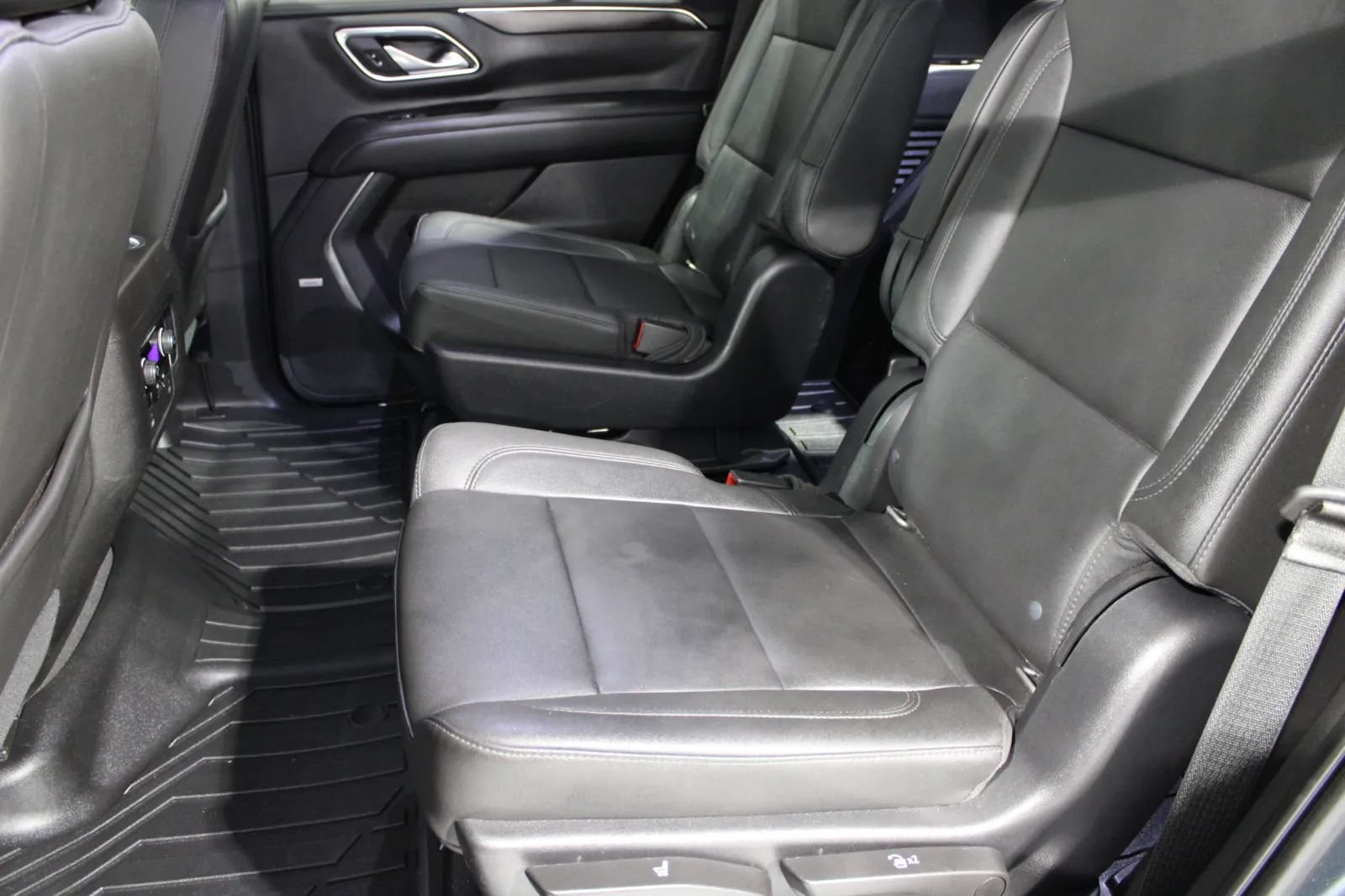 Used 2021 Chevrolet Tahoe Z71 AWD/4WD image 13