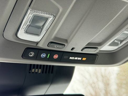 Used 2023 Chevrolet Silverado 1500 LTZ image 17