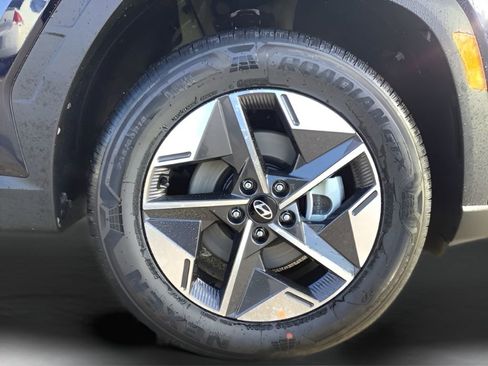 Certified 2025 Hyundai Tucson SEL AWD/4WD image 15