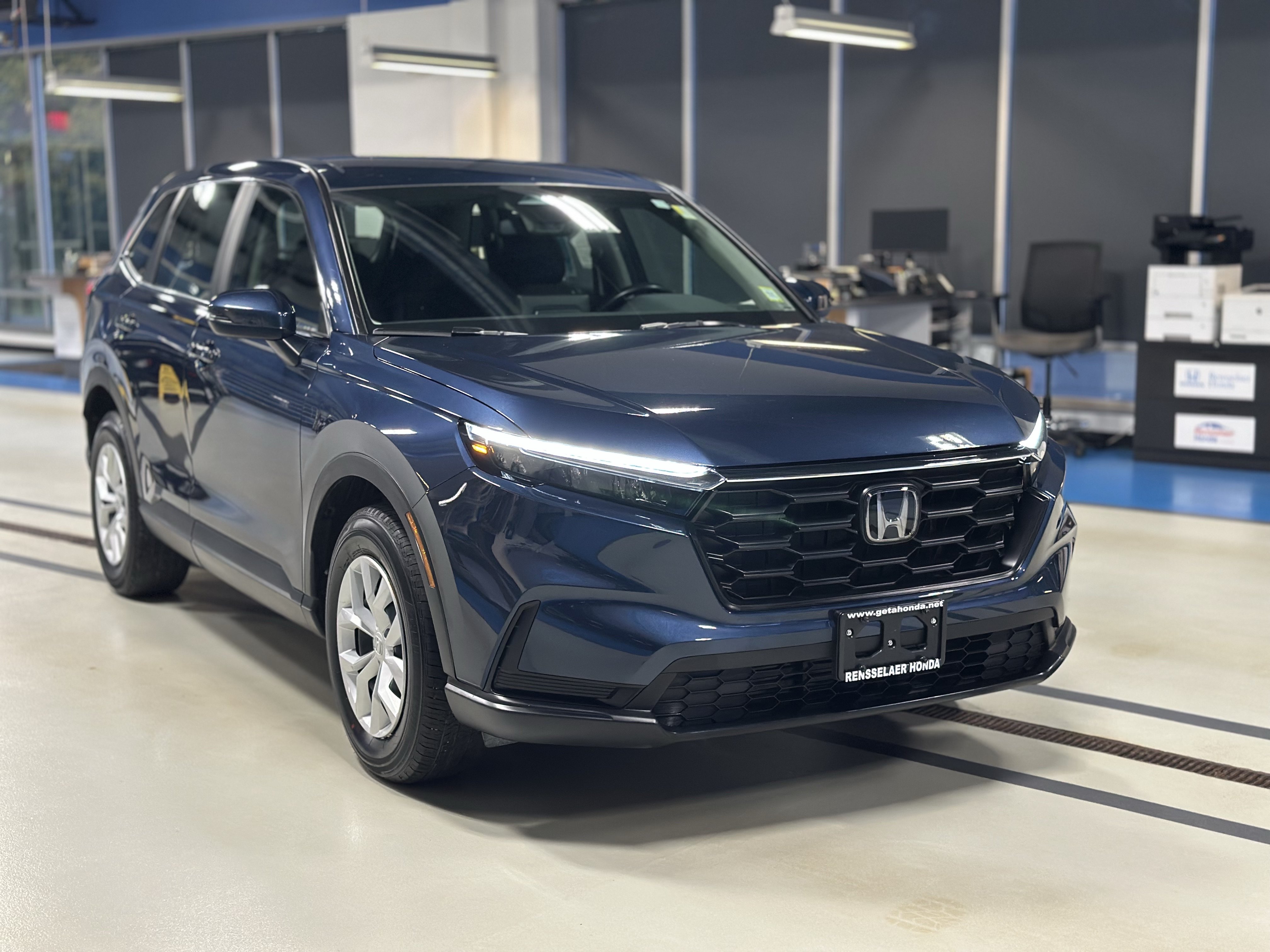 Used 2024 Honda CR-V LX image 4