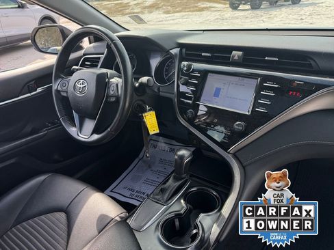 Used 2018 Toyota Camry SE w/ Moonroof Package image 21