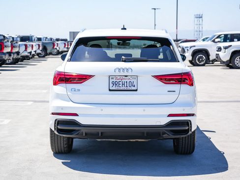 Used 2025 Audi Q3 2.0T Premium AWD/4WD image 7