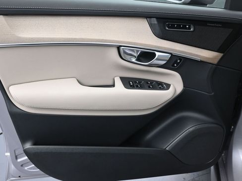 New 2026 Volvo XC90 B6 Plus w/ Protection Package Premier AWD/4WD image 10