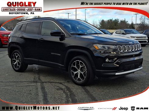 Used 2024 Jeep Compass Limited image 1