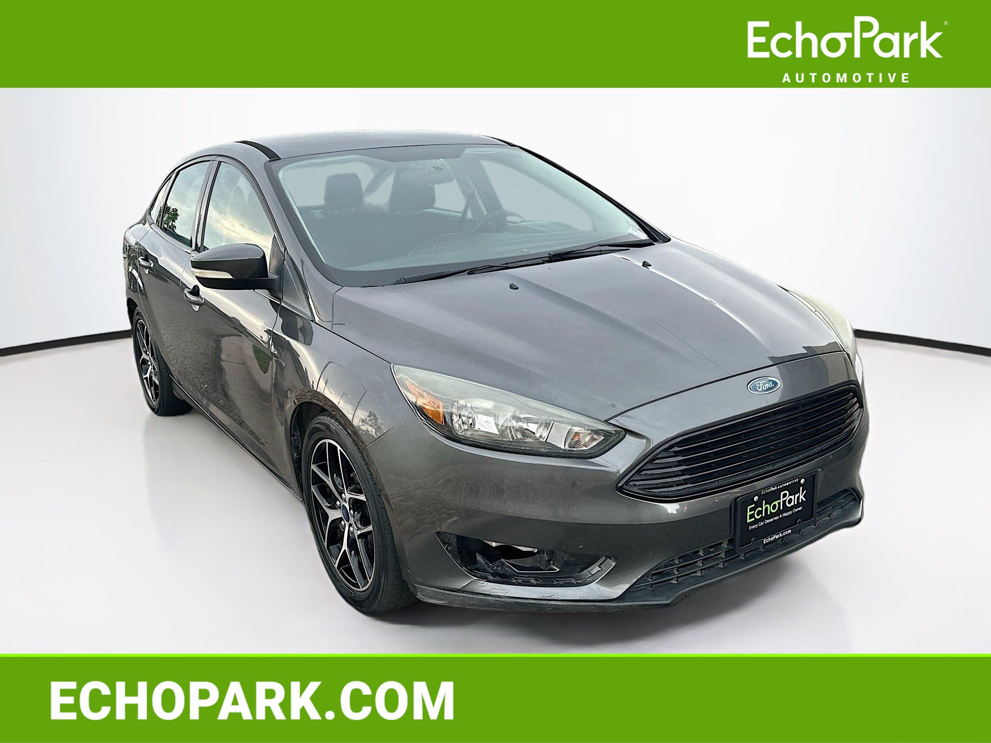 Used 2017 Ford Focus SE FWD image 1
