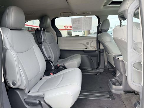 Certified 2024 Toyota Sienna XLE image 13