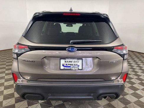 Used 2025 Subaru Forester Touring AWD/4WD image 7