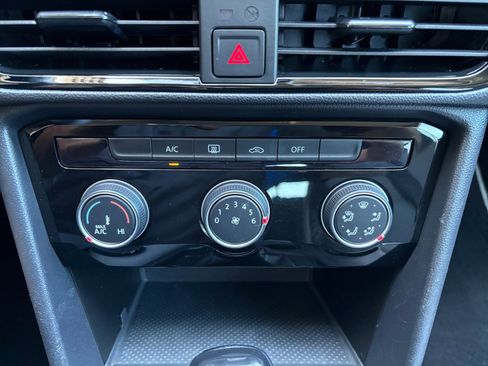 Certified 2023 Volkswagen Taos S FWD image 16