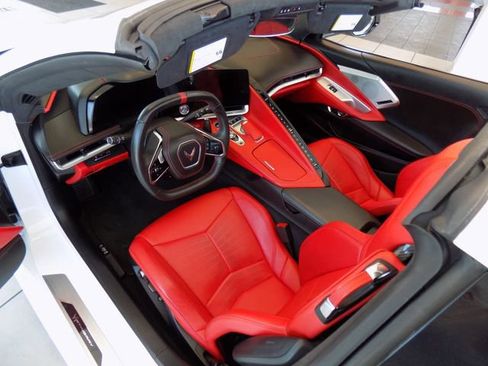 Used 2021 Chevrolet Corvette Stingray Premium Cpe w/ Z51 Performance Package RWD image 29