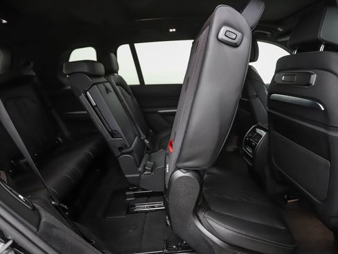 Used 2026 BMW X7 M60i AWD/4WD image 36