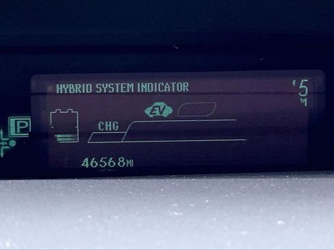 Used 2015 Toyota Prius Two image 25