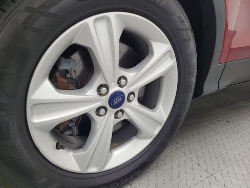 Used 2015 Ford Escape SE image 31