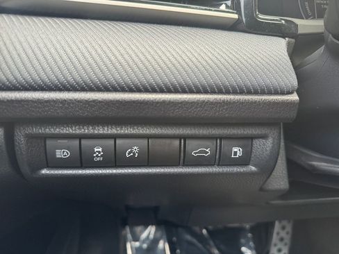 Used 2025 Toyota Camry SE w/ Convenience Package image 20