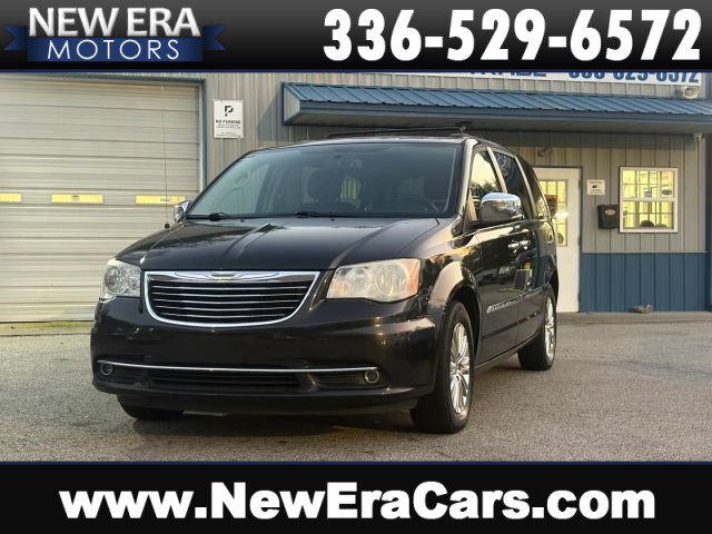 Used 2015 Chrysler Town & Country Touring-L w/ Driver Convenience Group FWD image 1