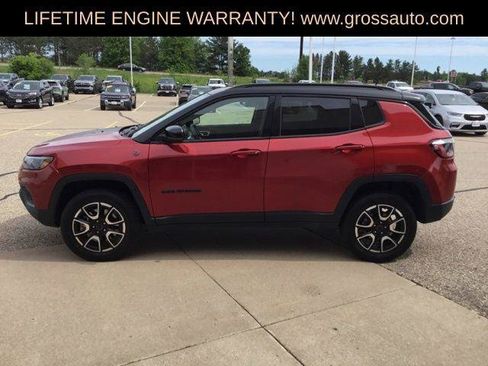 Certified 2025 Jeep Compass Trailhawk AWD/4WD image 6