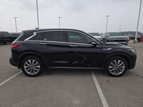 Used 2022 INFINITI QX50 Pure FWD image 2