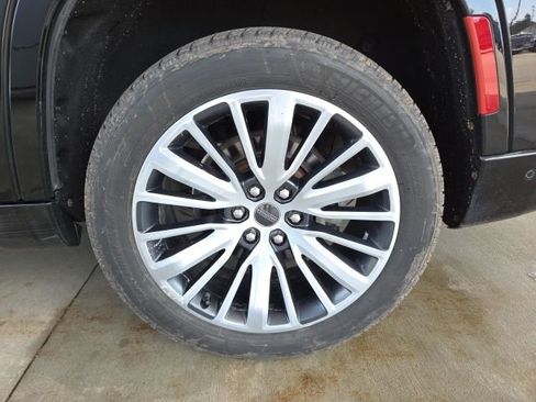 Used 2022 Jeep Grand Wagoneer Series III image 70