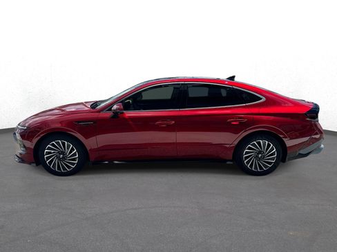 Used 2025 Hyundai Sonata Limited FWD image 6