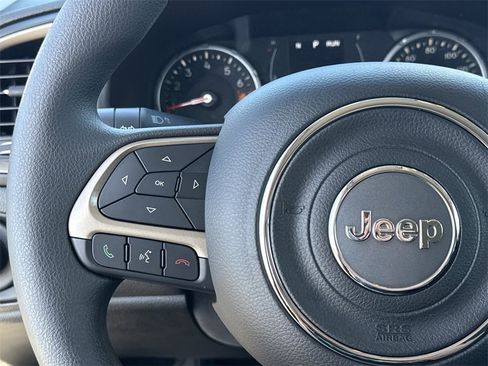 Used 2017 Jeep Renegade Sport w/ Power & Air Group image 24