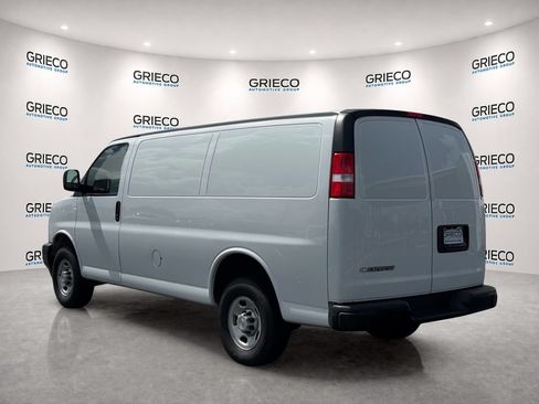 Certified 2024 Chevrolet Express 2500 RWD image 5