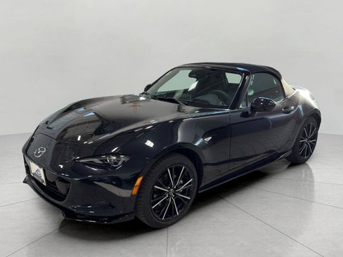 New 2025 MAZDA MX-5 Miata Grand Touring w/ Appearance Package RWD image 3