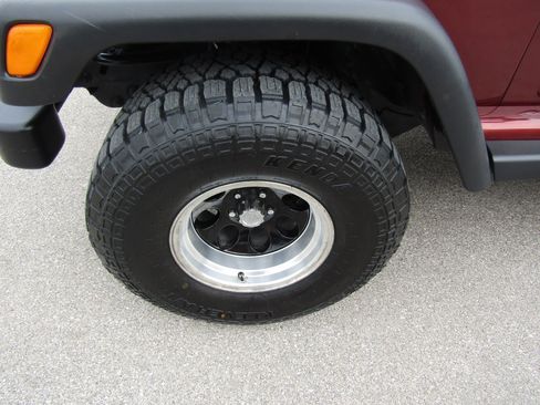 Used 2001 Jeep Wrangler Sahara AWD/4WD image 9