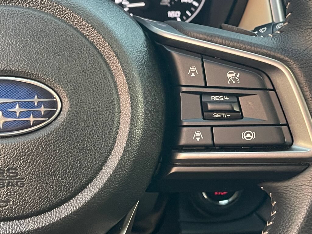 Used 2025 Subaru Outback Premium AWD/4WD image 17