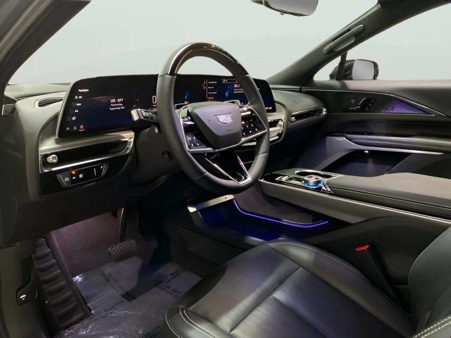 Used 2023 Cadillac Lyriq 2WD image 61